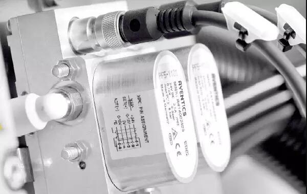 安沃馳R414002403與R414002413的區(qū)別？