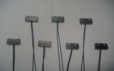 磁性控制開關(guān).jpg 磁性控制開關(guān).jpg